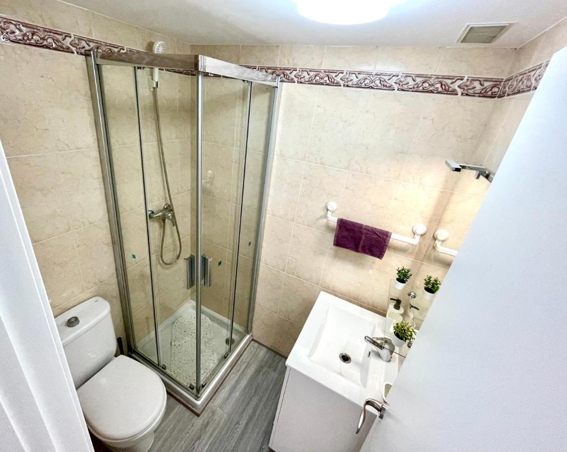 Moderno Piso De 3 Dormitorios En La Playa De Rincon De La Victoria Malaga Luaran gambar